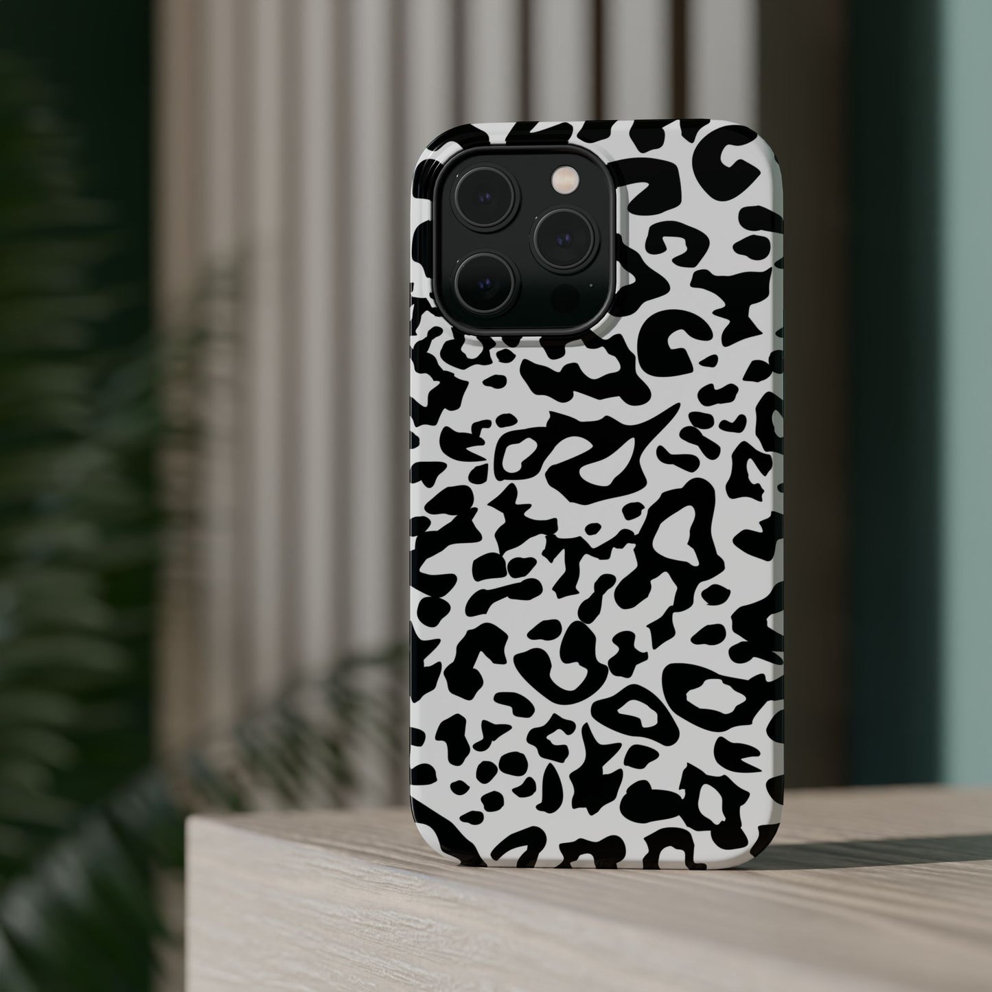 Leopard Print Magnetic Impact-Resistant Phone Case
