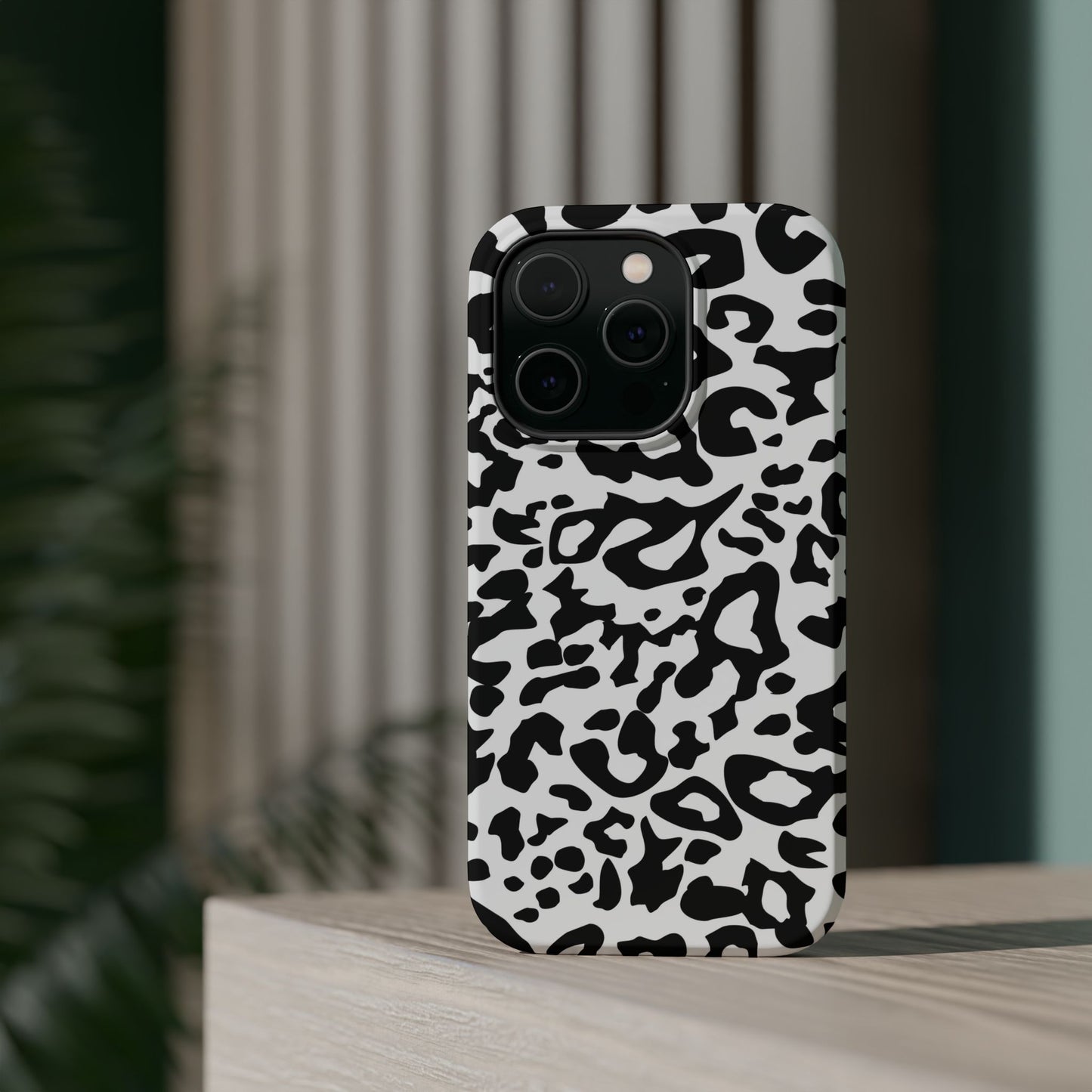 Leopard Print Magnetic Impact-Resistant Phone Case