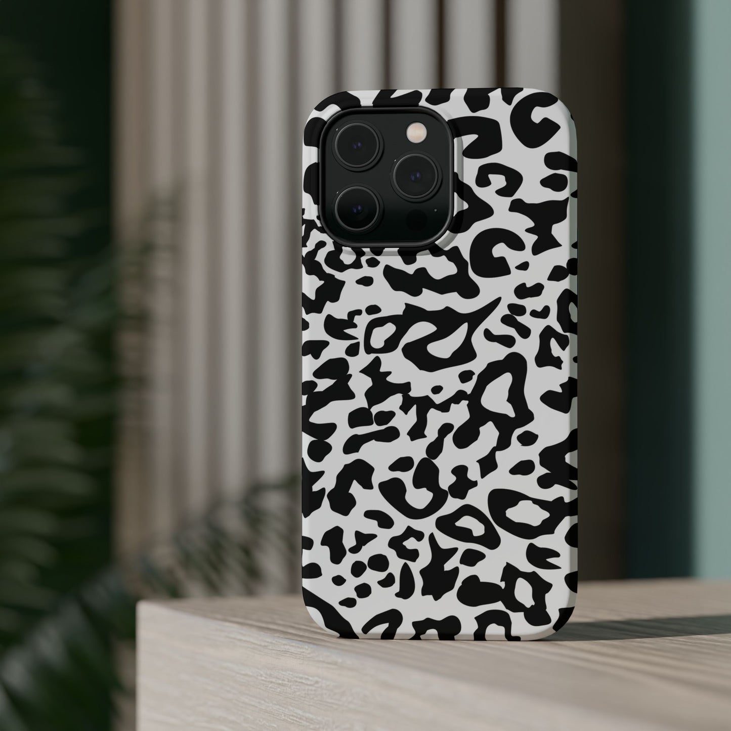 Leopard Print Magnetic Impact-Resistant Phone Case